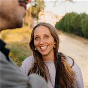 Insegnante per aiuto compiti e lezioni di inglese, italiano e francese